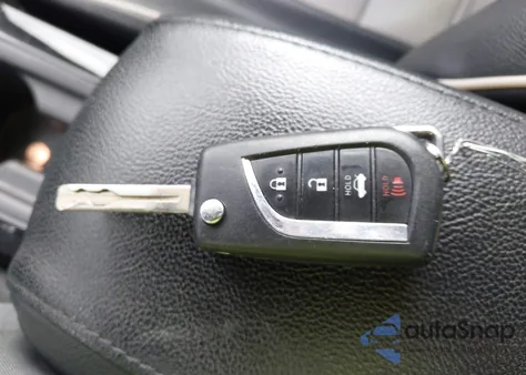 2020 Toyota Corolla Le z USA, uszkodzony, nr VIN JTDEPRAE1LJ066717